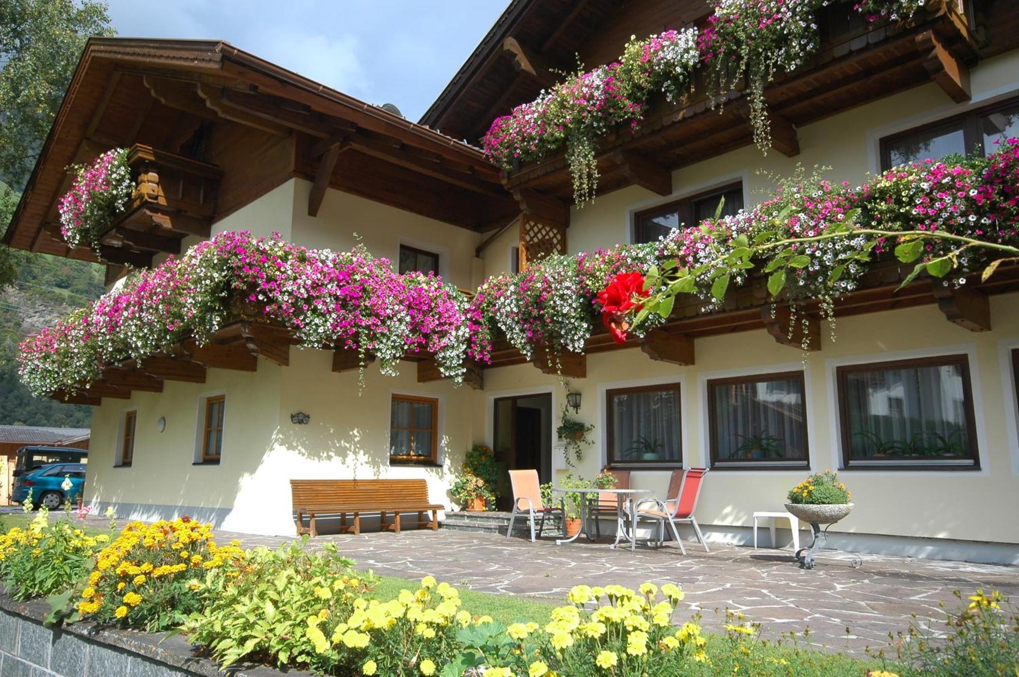 Pension Nigella Neustift im Stubaital Exterior photo