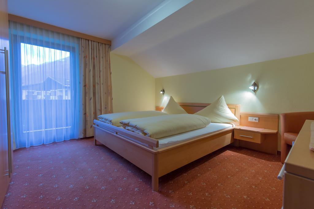 Pension Nigella Neustift im Stubaital Exterior photo