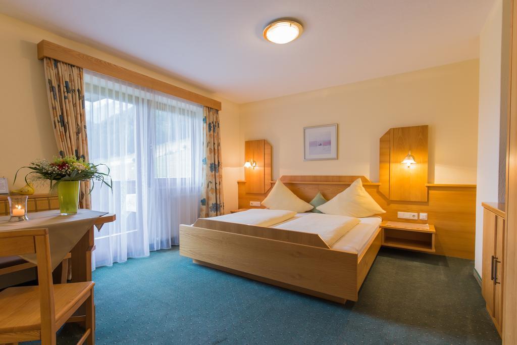 Pension Nigella Neustift im Stubaital Exterior photo